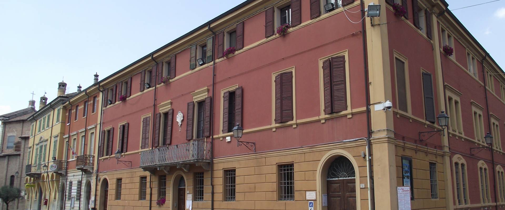 Palazzo Comunale di San Felice sul Panaro (MO) photo by Tommaso Trombetta